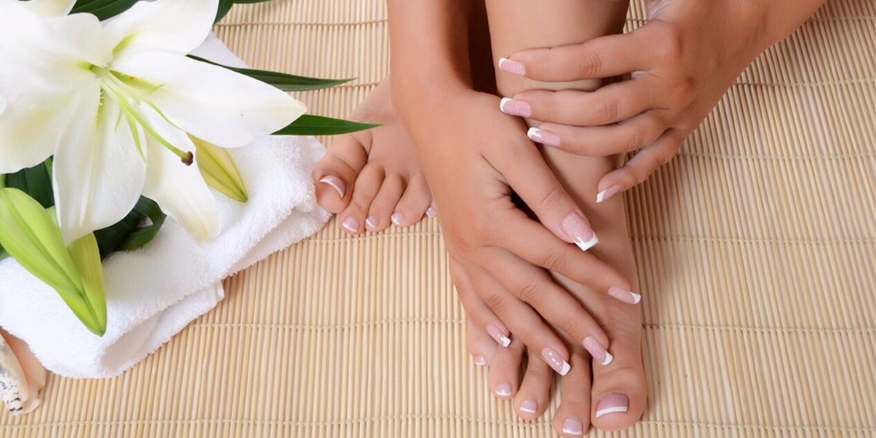 mãos e pés saudáveis ​​após o tratamento de fungos